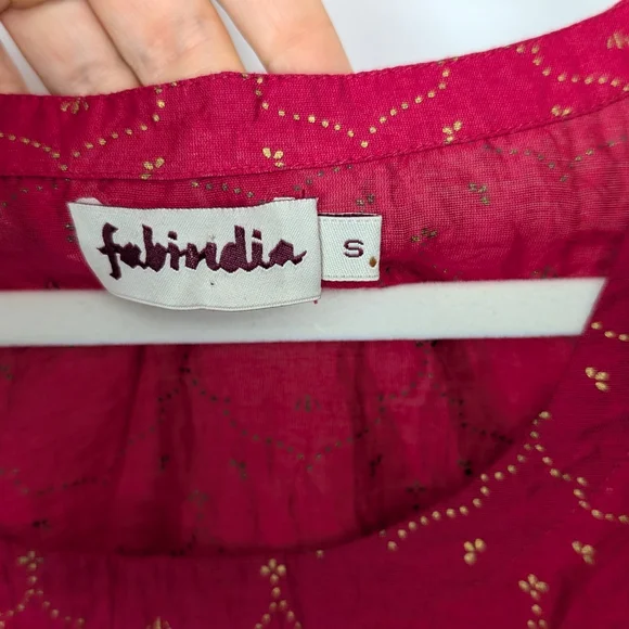 Red Sleeveless Dress - Picture 10 of 12